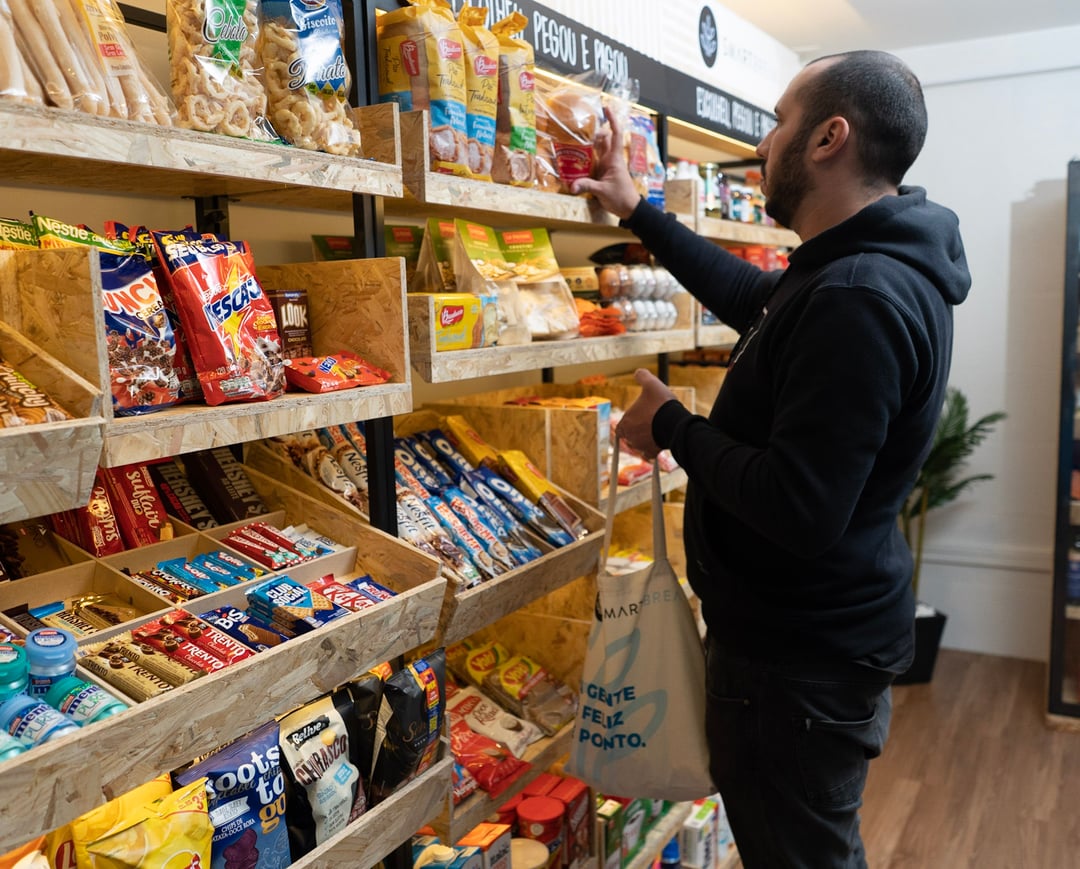 Mini mercados e estabelecimentos comerciais